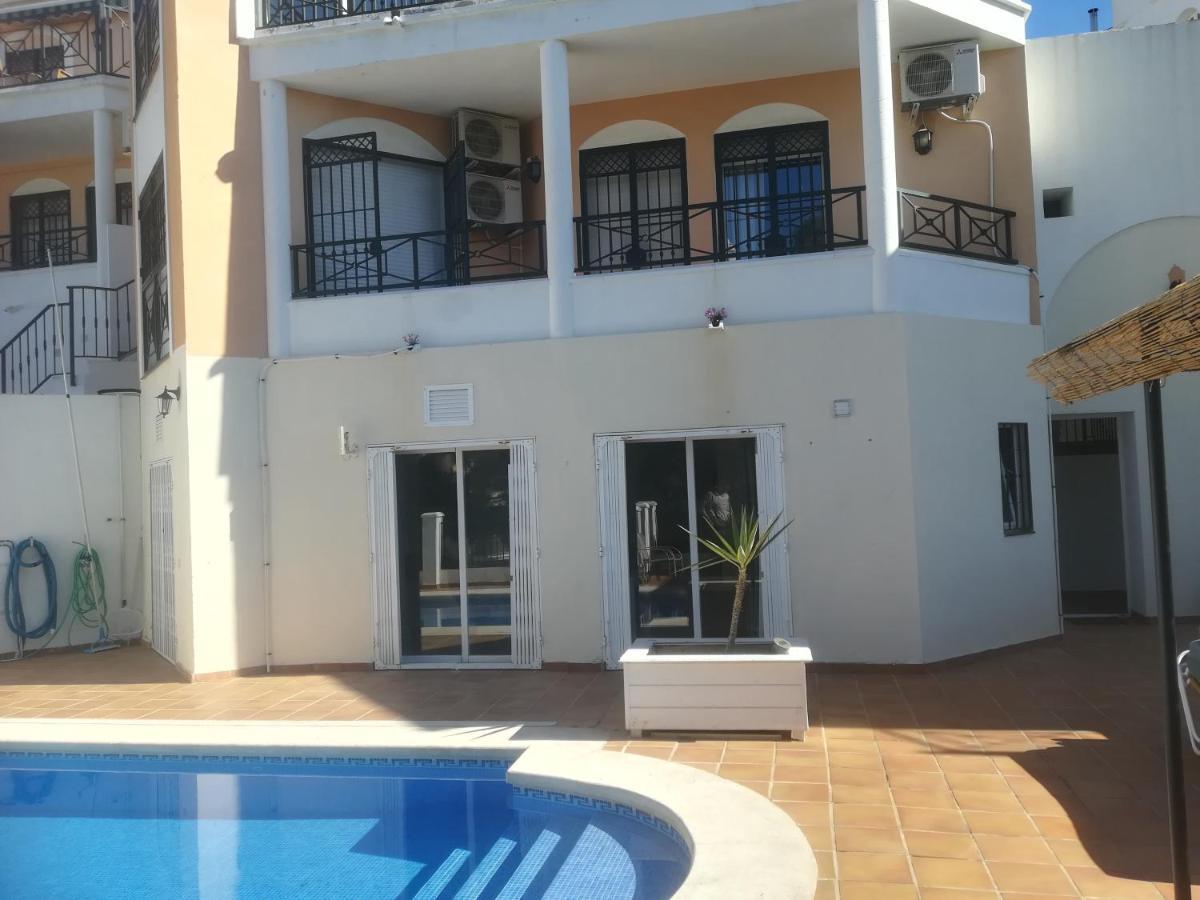 Burriana Sleeps 8 Private Pool Сasa de vacaciones Nerja