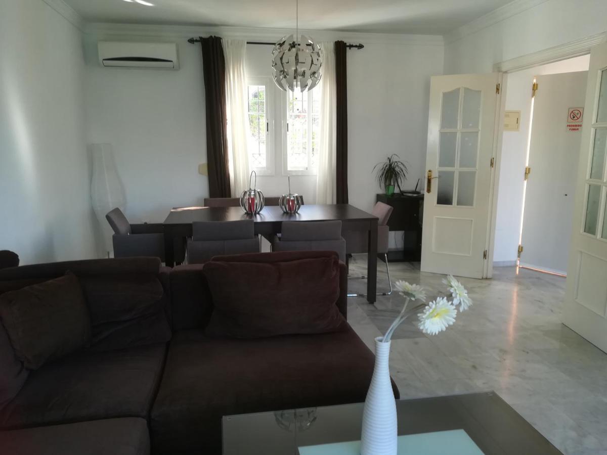 Сasa de vacaciones Burriana Sleeps 8 Private Pool Nerja