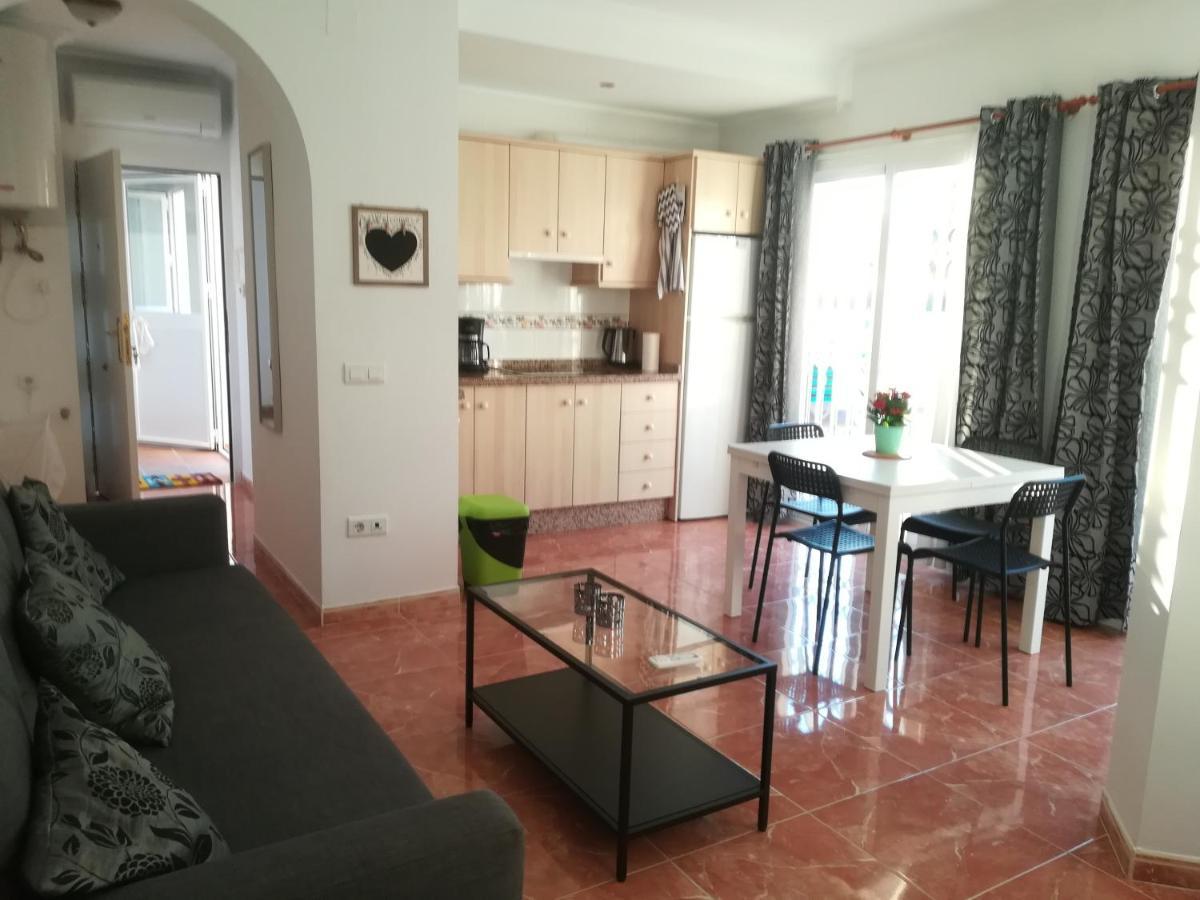 Сasa de vacaciones Burriana Sleeps 8 Private Pool Nerja