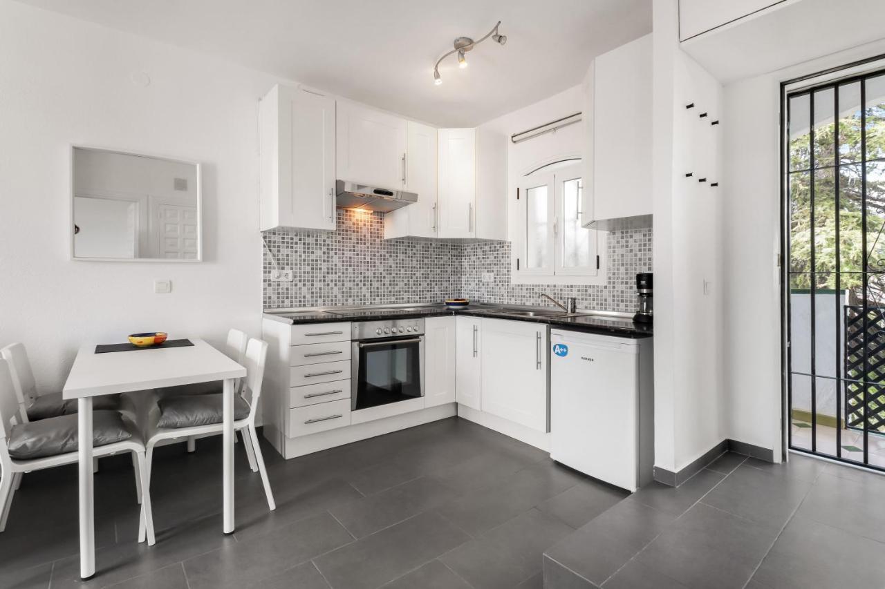 1 Bedroom In Verano Azul, Free Wi-fi Apartamento Nerja