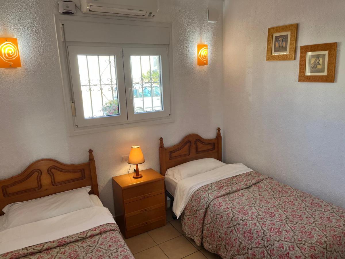 Delightful Burriana House With Magnificent & Sea Views. Сasa de vacaciones Nerja