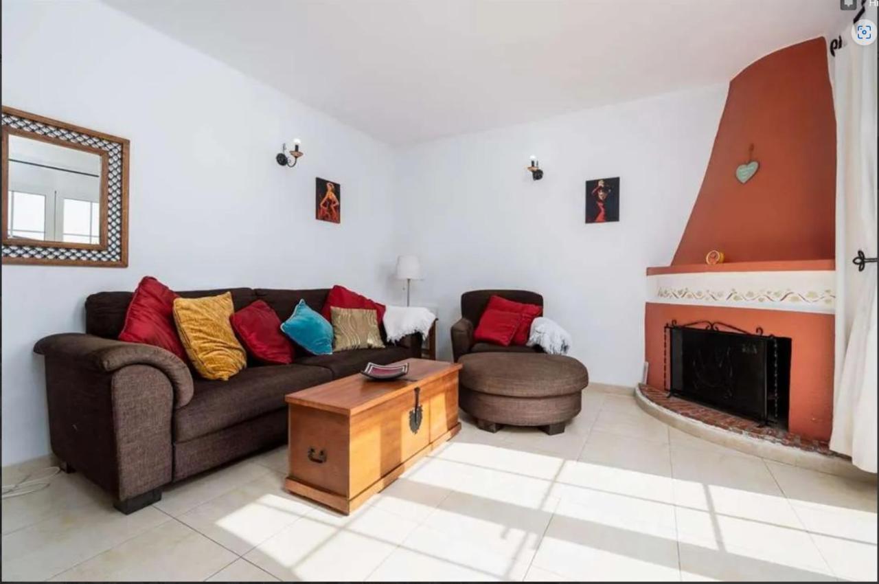 Caritas With Sea Views