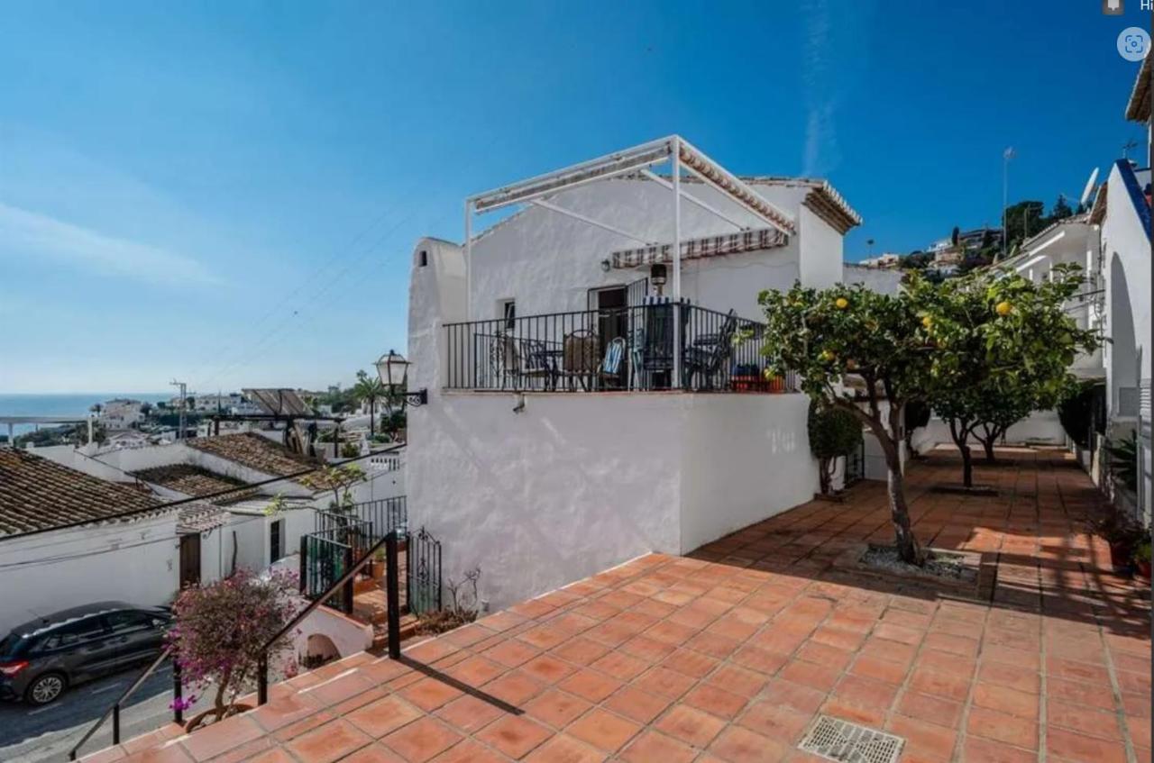 Caritas With Sea Views Holiday home Nerja