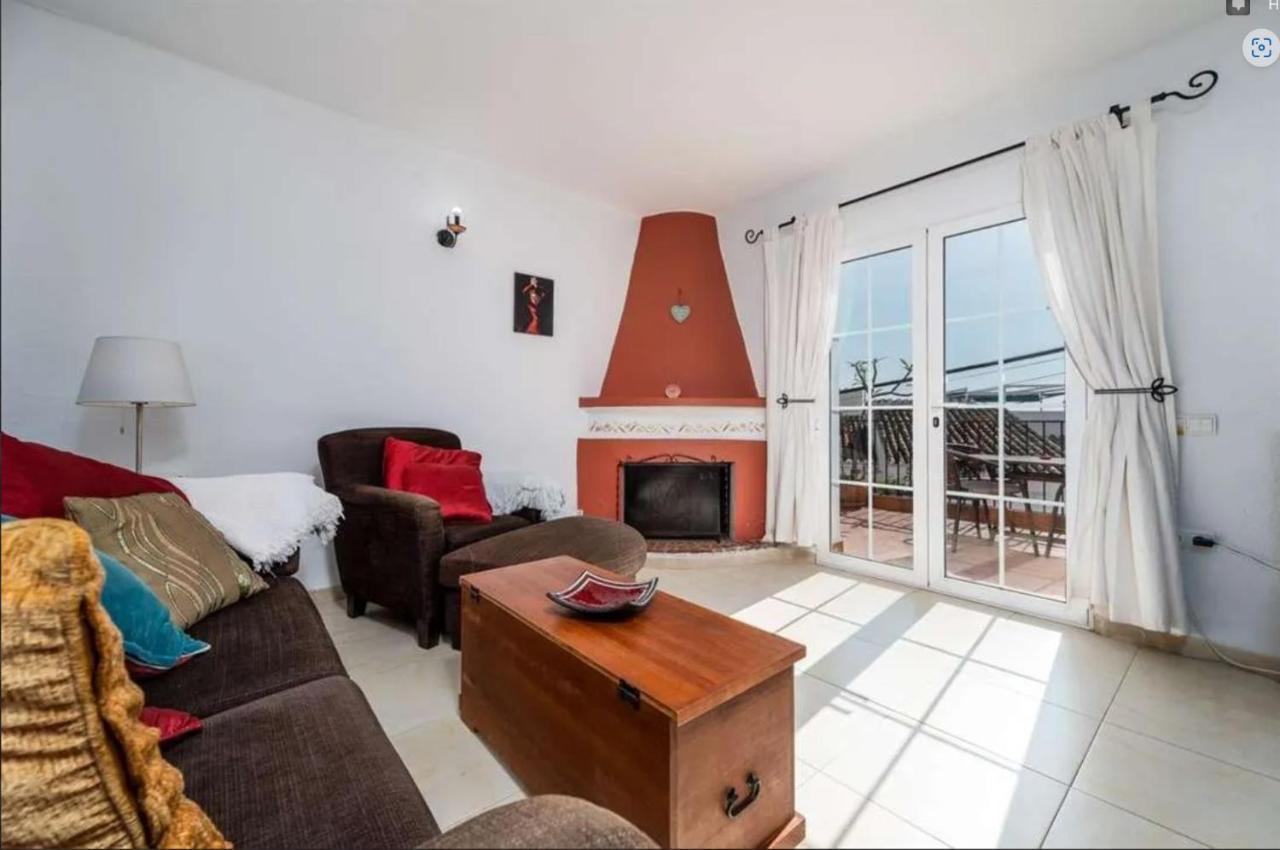Caritas With Sea Views Holiday home