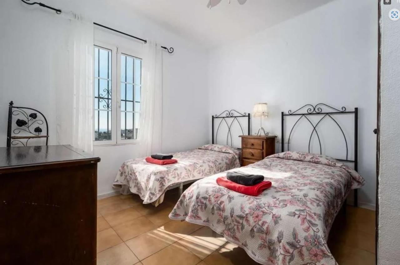 Caritas With Sea Views Holiday home *