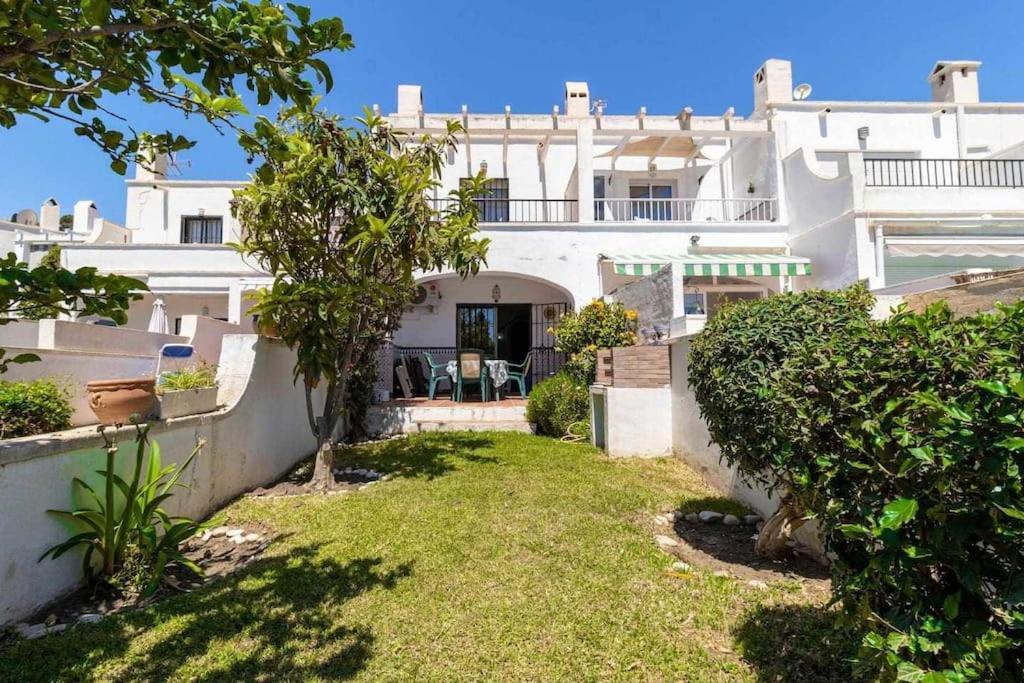 Tropicana Townhouse, 2 Bedroom *