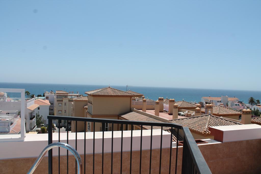 Turisticos Plaza Del Olvido * Nerja
