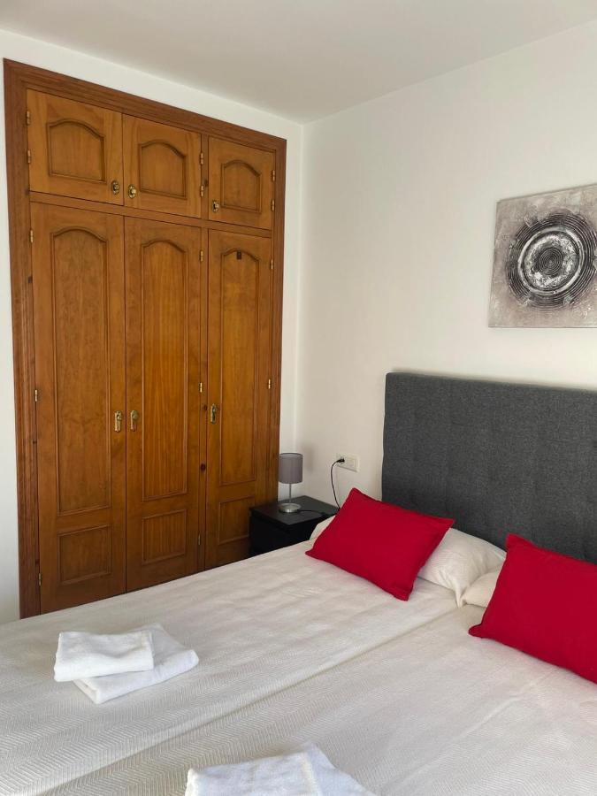 En El Centro De Nerja. Apartment *