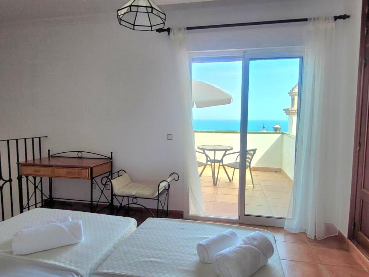 Tamango Hill Silhouse * Nerja