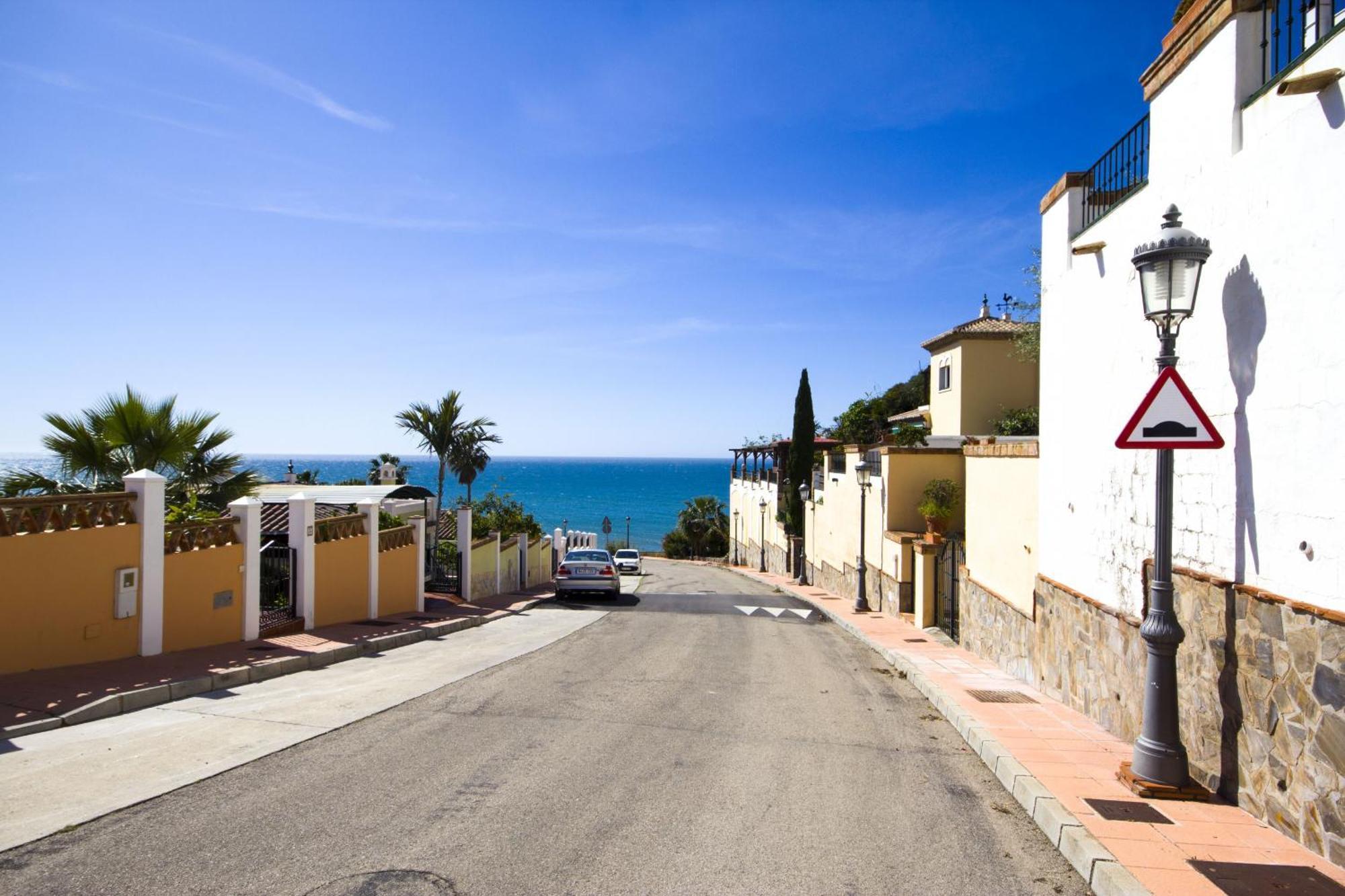 Tamango Hill Silhouse Nerja