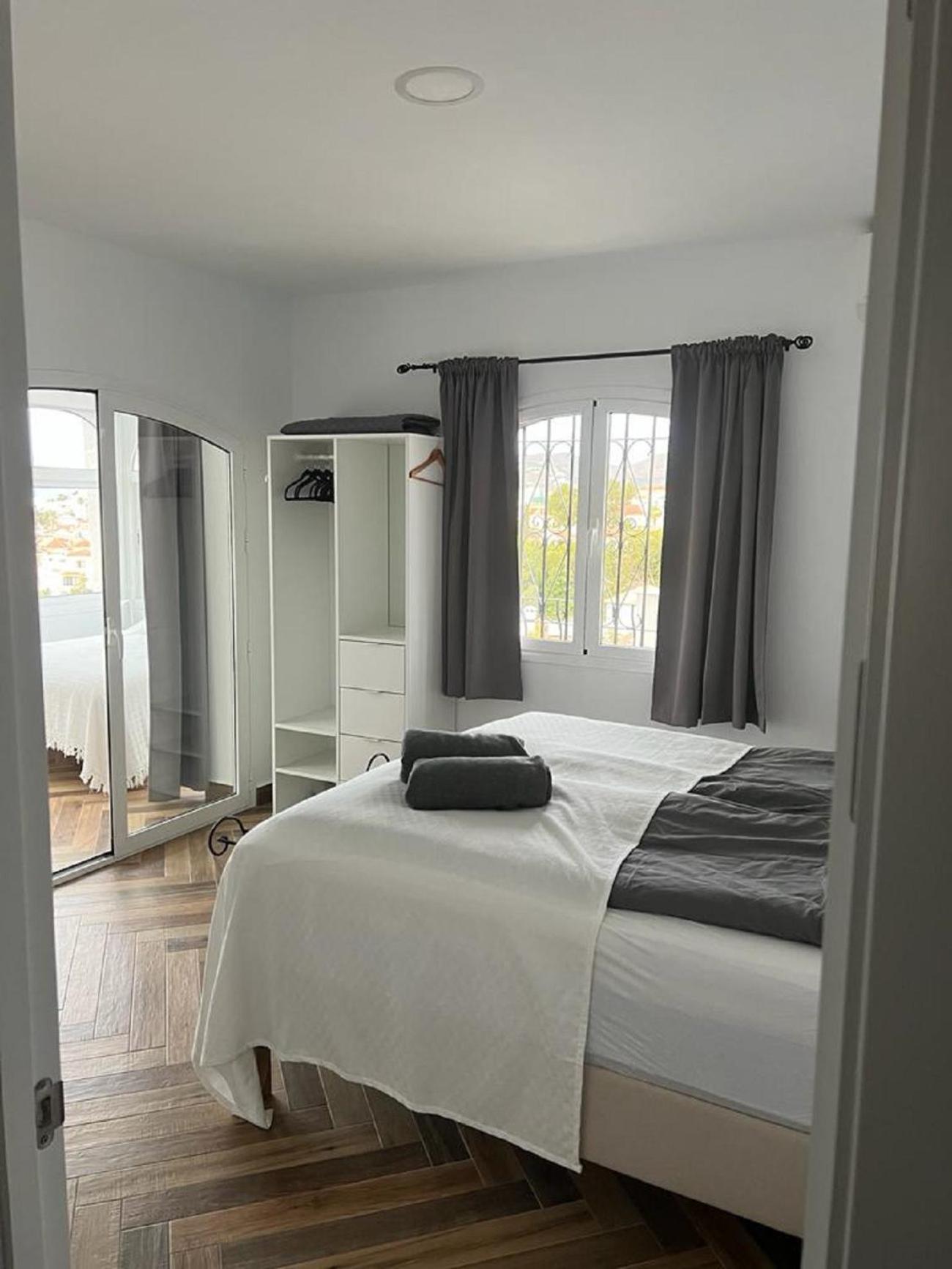 Ap393 - Almendros Villa