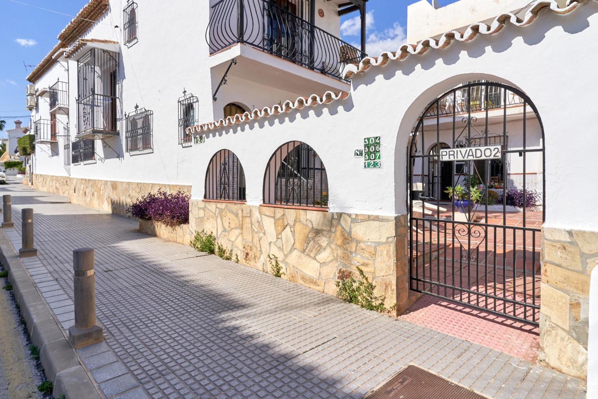 Сasa de vacaciones Charming Townhouse In Nueva *