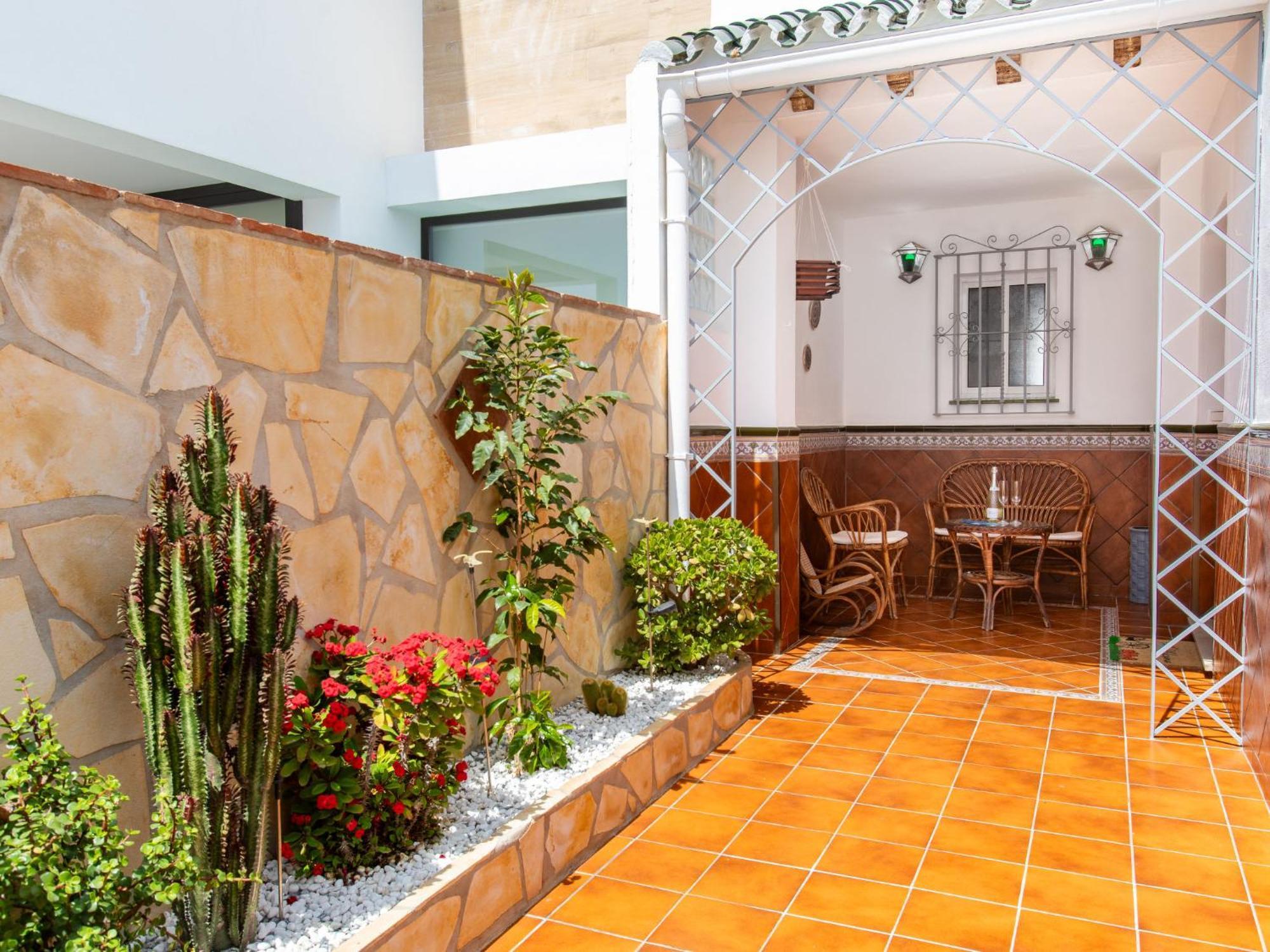 Town Center House With Jacuzzi *