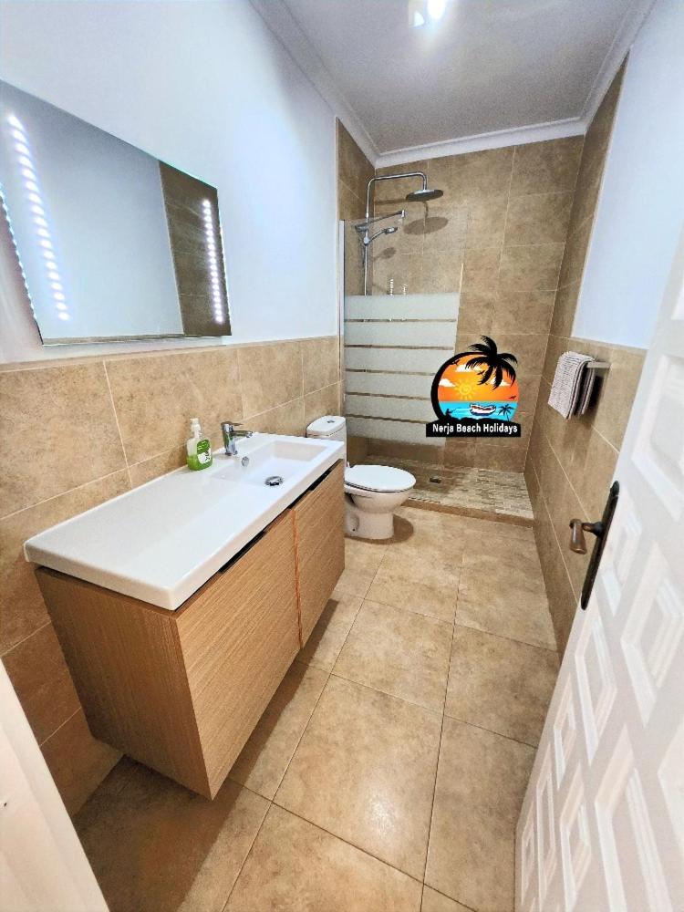 Modern 2 Bedroom Near Burriana *