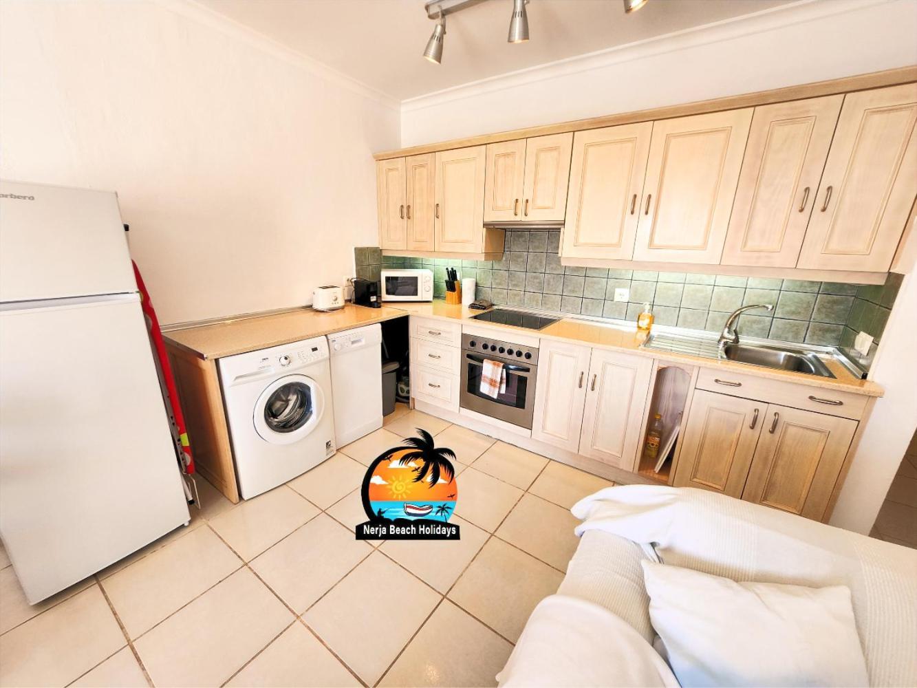 Modern 2 Bedroom Near Burriana Apartamento