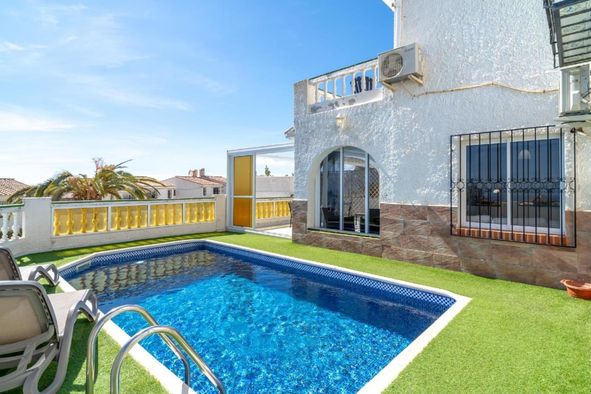 Mit Privatpool Fuer 5 Personen Ca 100 Qm In Nerja, Andalusien Costa Del Sol Nerja