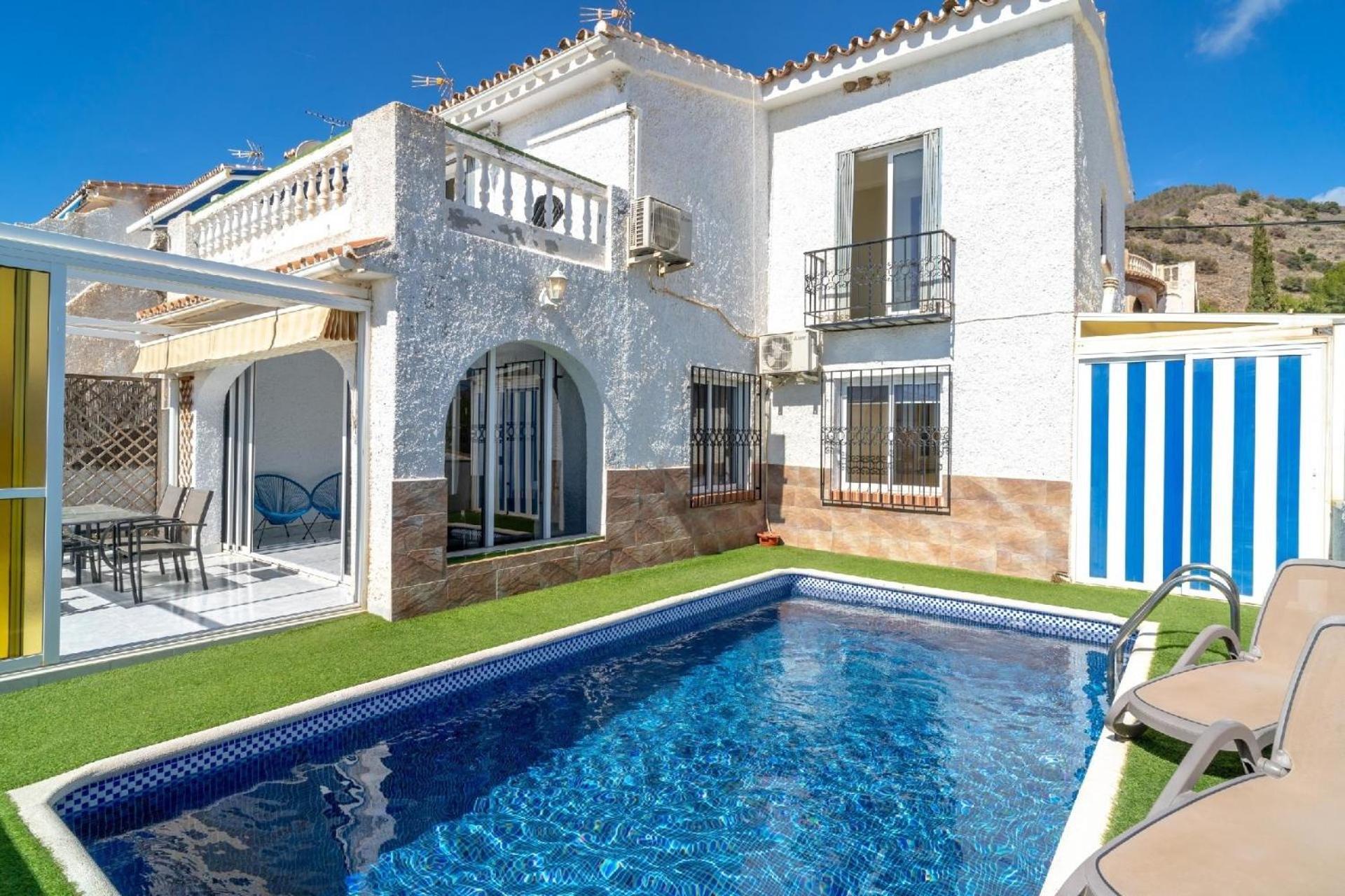 Mit Privatpool Fuer 5 Personen Ca 100 Qm In Nerja, Andalusien Costa Del Sol * Nerja
