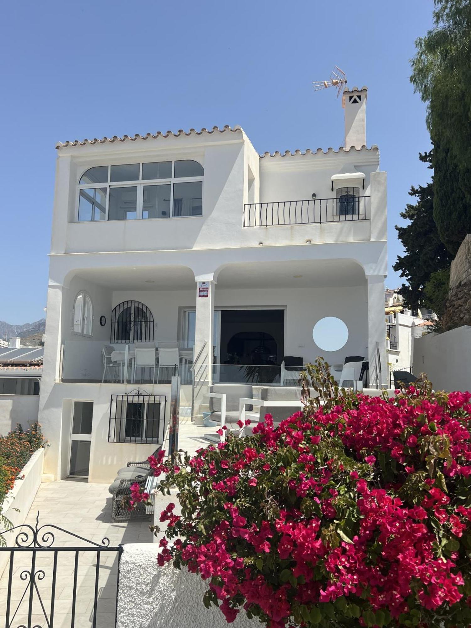 Ap393 - Almendros Nerja