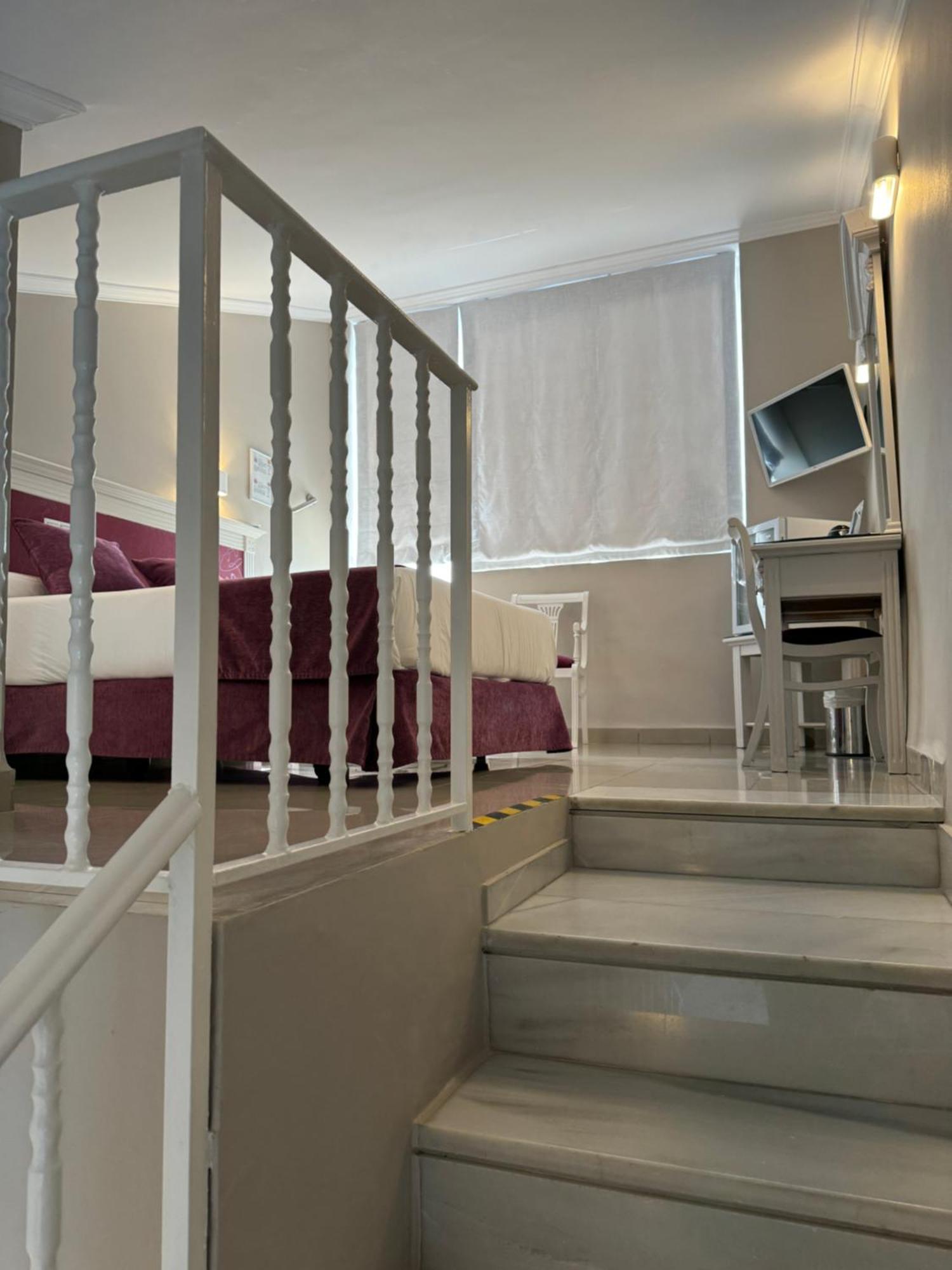 Hotel Plaza Cavana Nerja