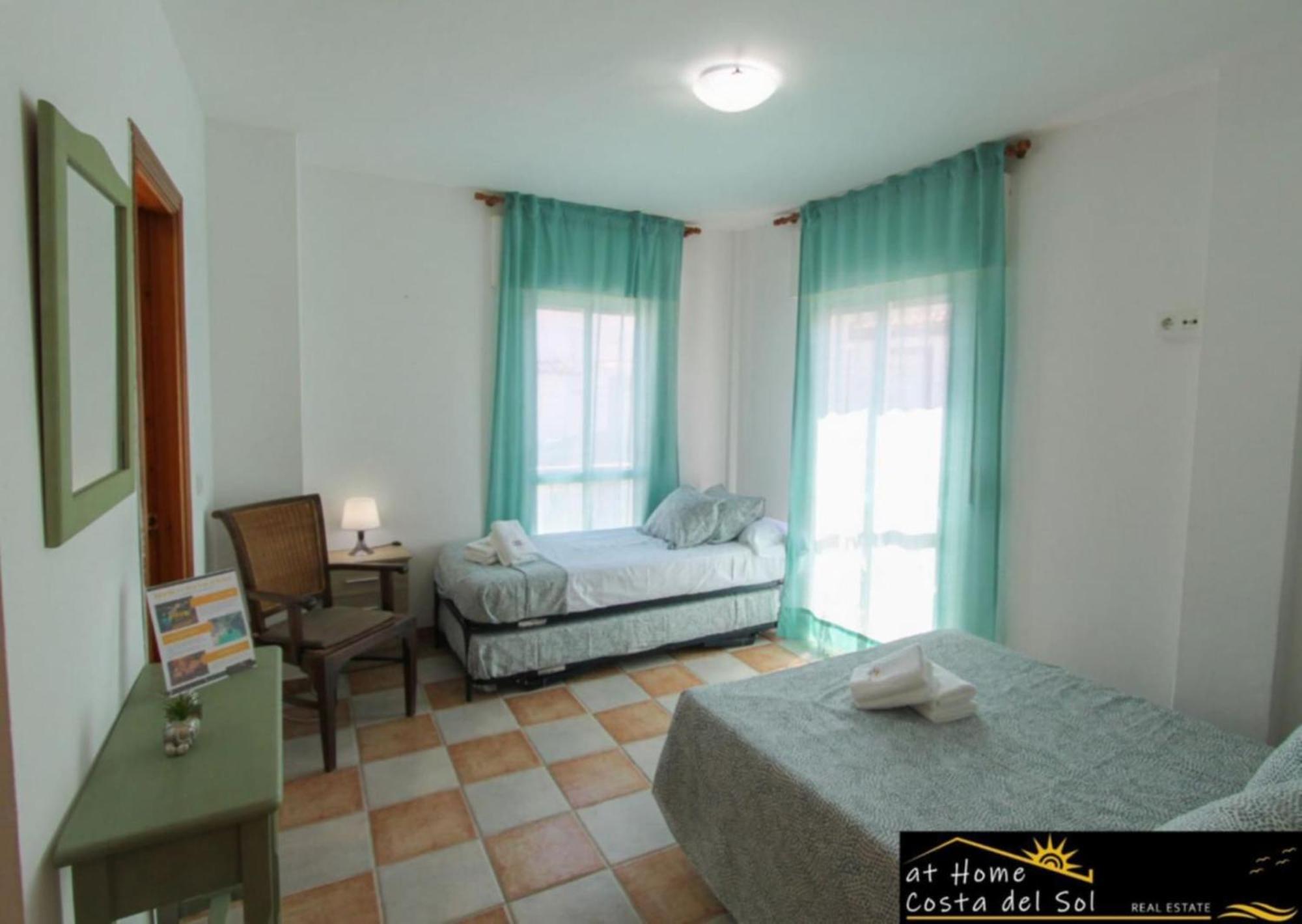 En El Centro De By At Costa Del Sol Apartamento *