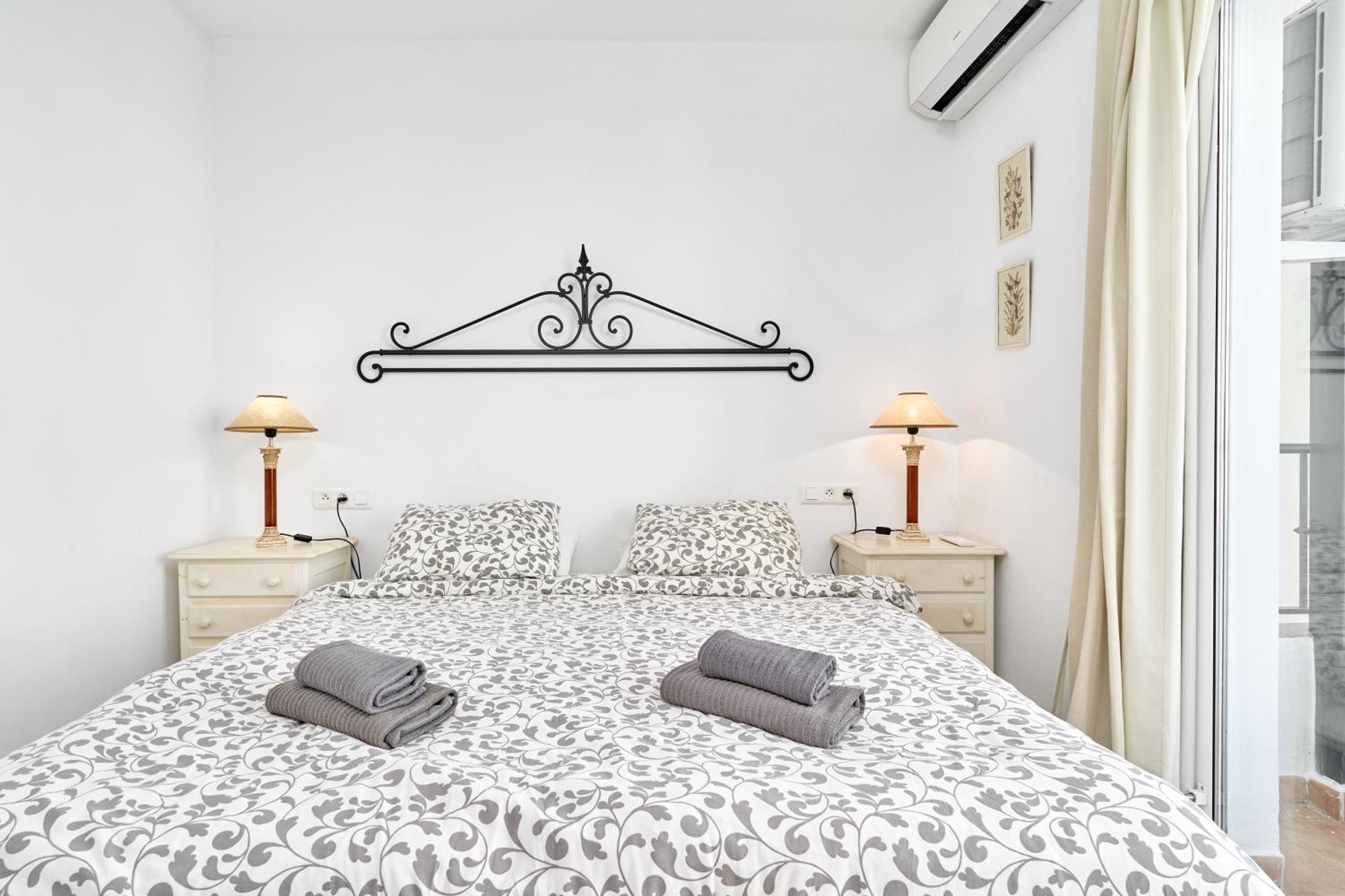 Townhouse Burriana * Nerja