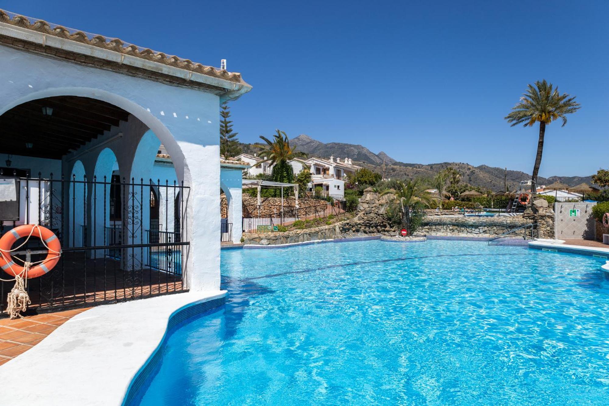Apartamento Capistrano Village B, 1 Bedroom + Free Wi-fi *