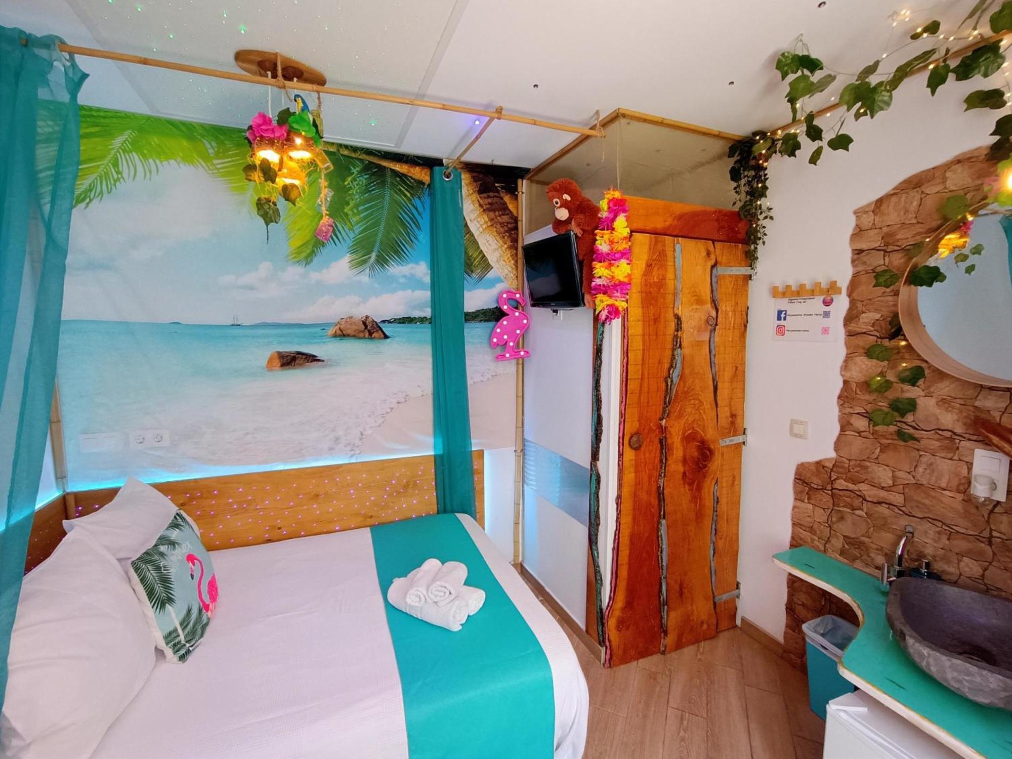 Wonder Paraiso Magico A 2 Min De La Playa Bed & Breakfast Nerja