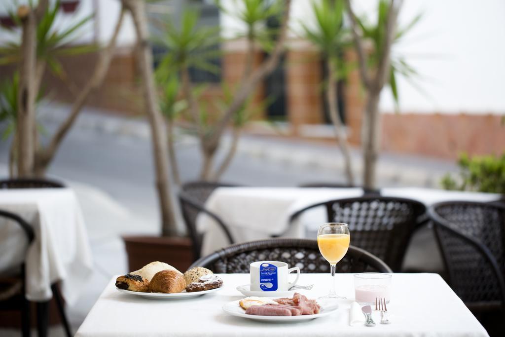 Hotel Plaza Cavana Nerja