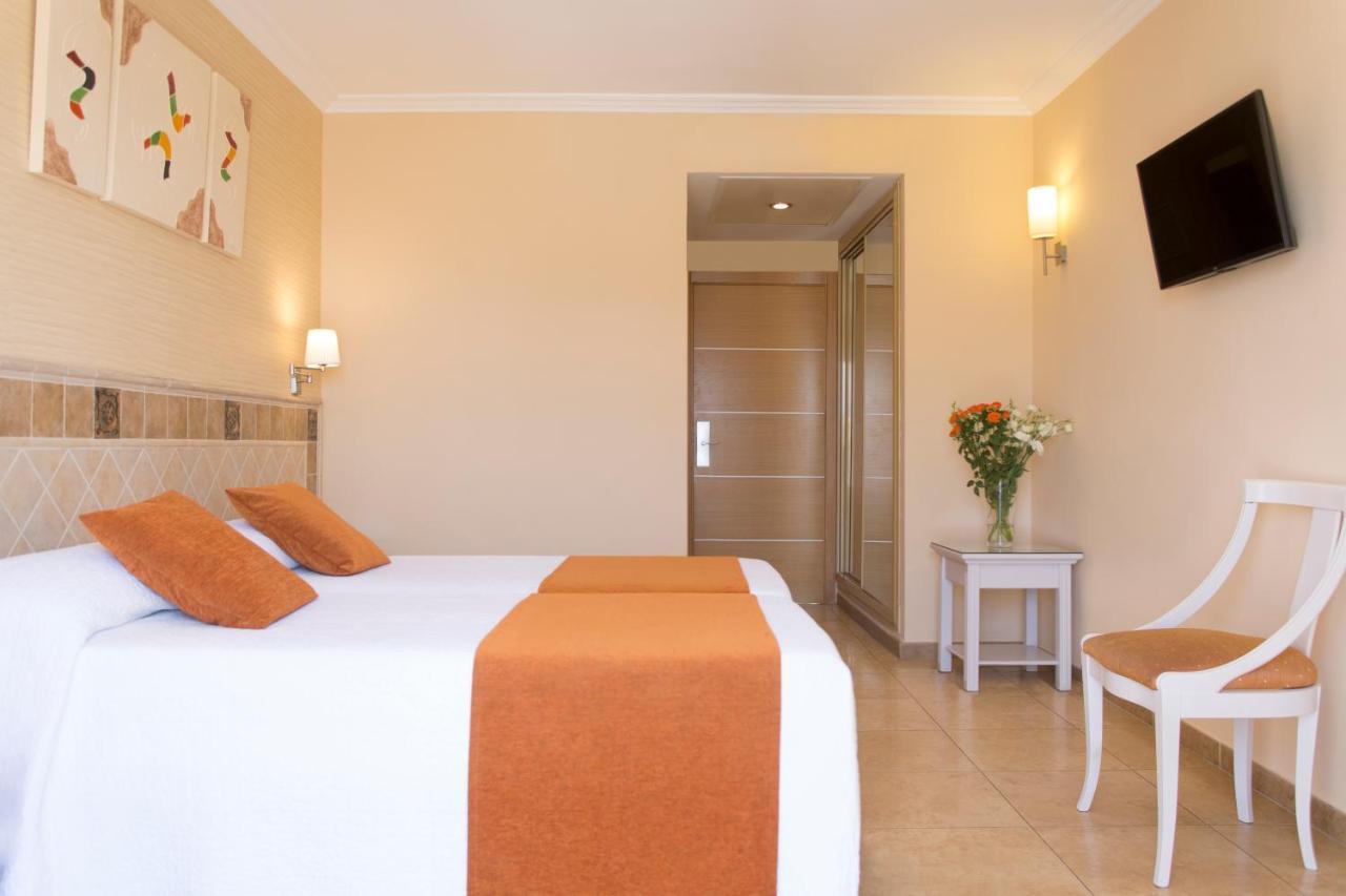 Plaza Cavana Hotel 3*