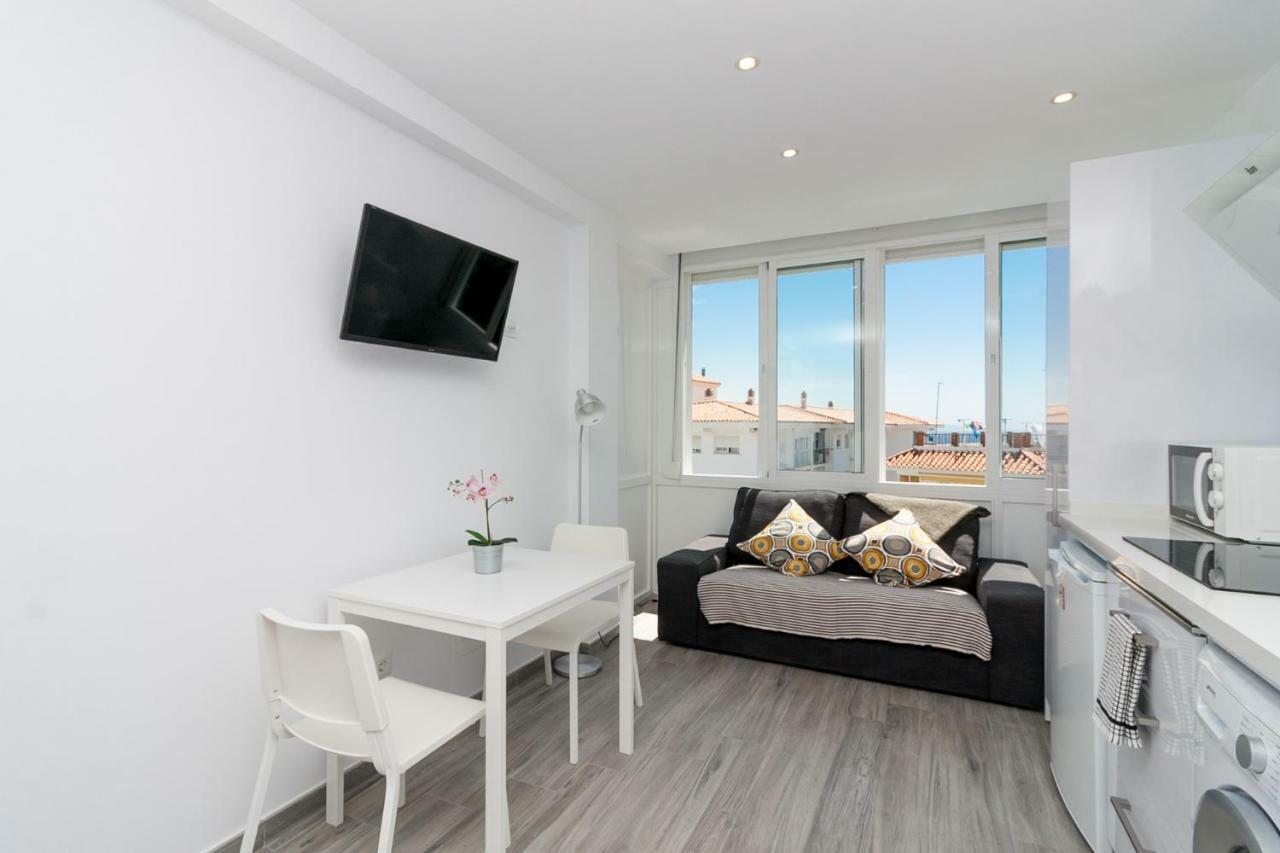 Cool And White Torrecilla Playa Apartamento *
