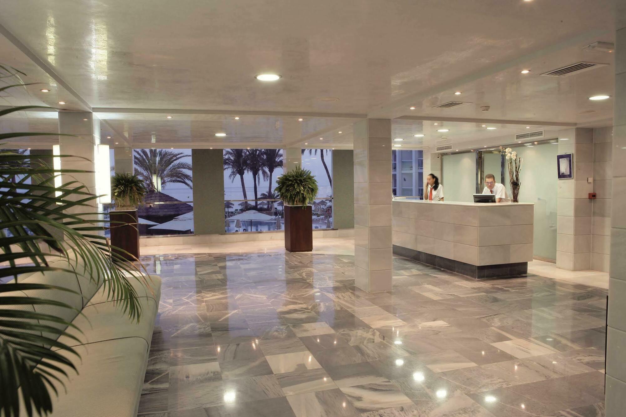 Aparthotel Ona Marinas De