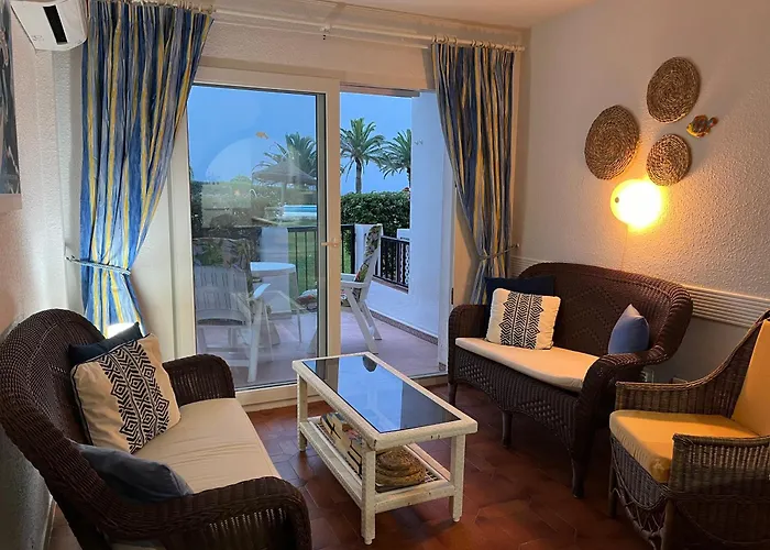 Sea&pool view garden apartment Las Palmeras Nerja