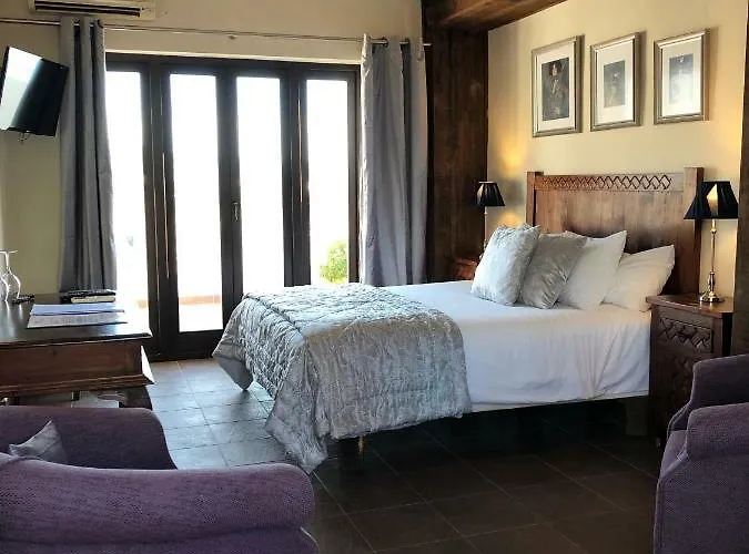 Hostal Avalon