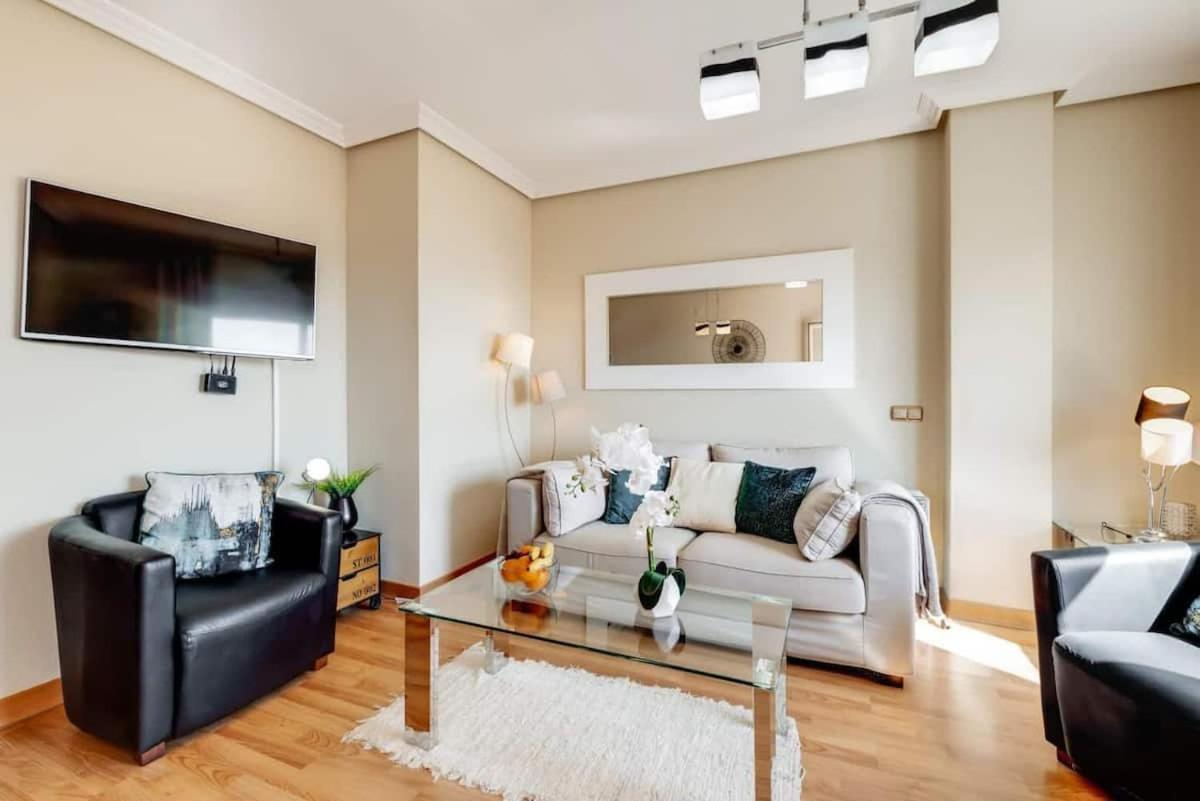 Apartamento Stunning Penthouse In The Centre Of Nerja