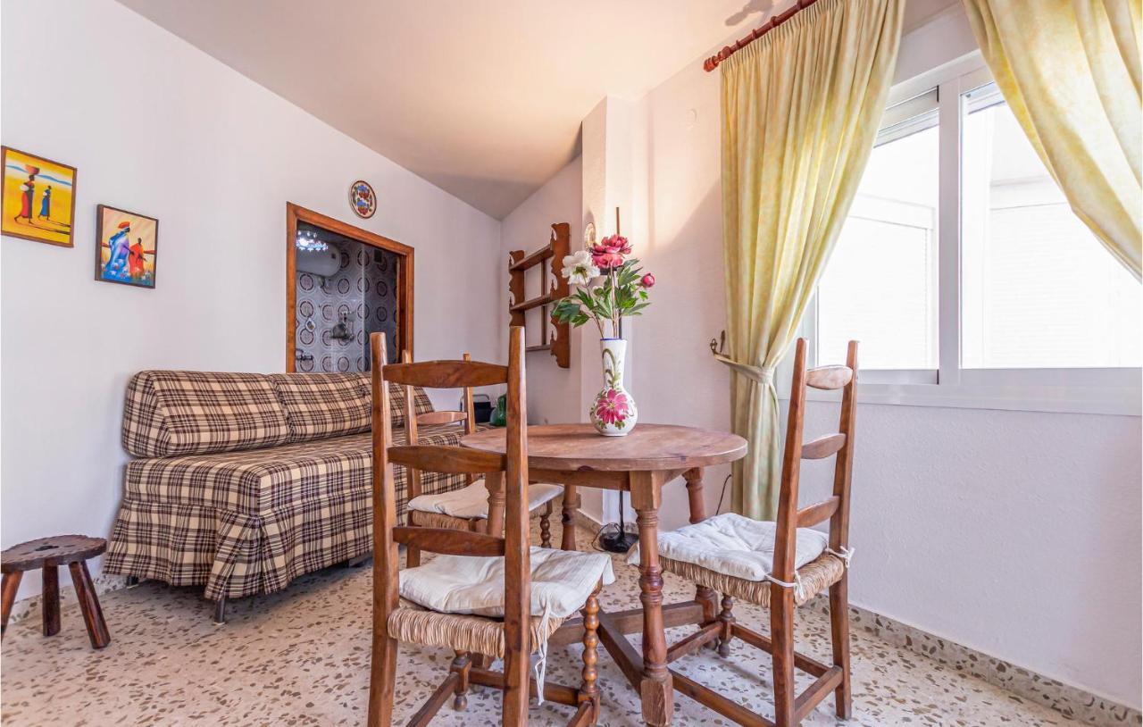 Awesome In With 1 Bedrooms, Wifi And Outdoor Swimming Pool *