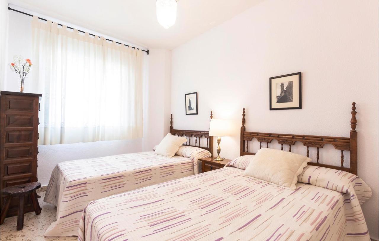 Apartamento Awesome In With 1 Bedrooms, Wifi And Outdoor Swimming Pool *