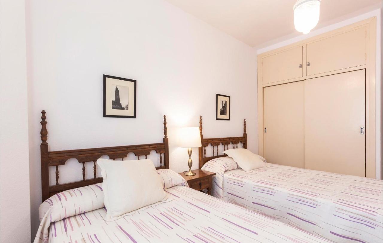 Awesome In With 1 Bedrooms, Wifi And Outdoor Swimming Pool *