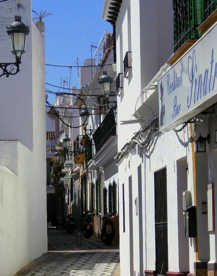 Casa de férias ,nerja, Seaview, Pool, 3 Bedrooms, Huge Terrace And Garden *