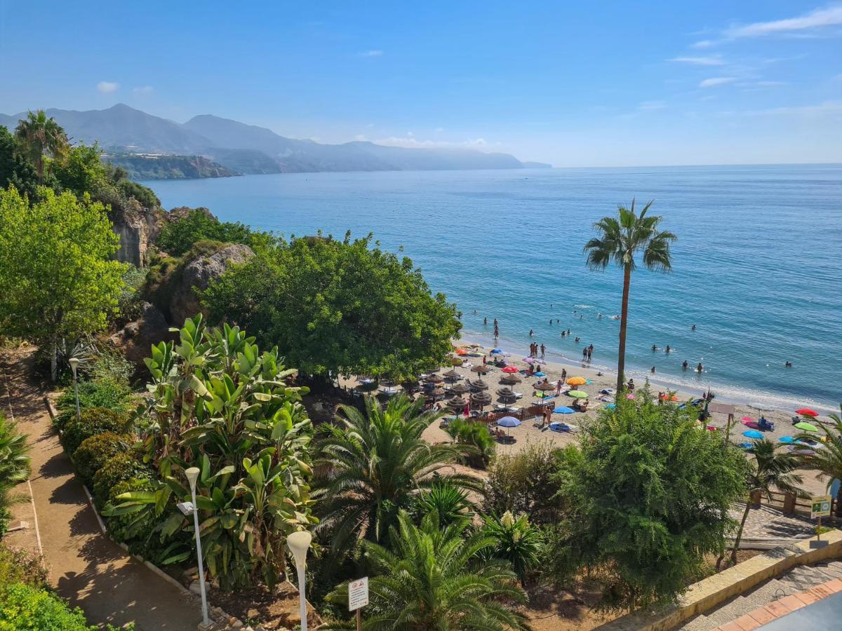 Casa de férias ,nerja, Seaview, Pool, 3 Bedrooms, Huge Terrace And Garden *