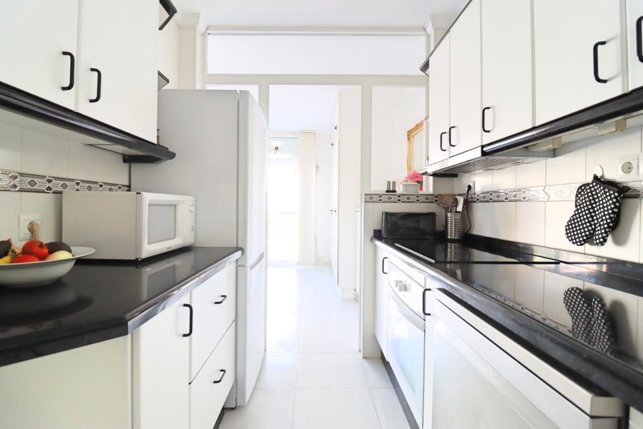 2 Bedroom In With Pool And Seaview Apartamento