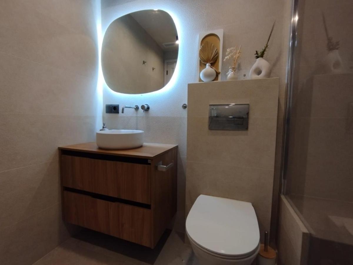 Apartment Stunning With Sea Views At Calle Carabeo, Nerja