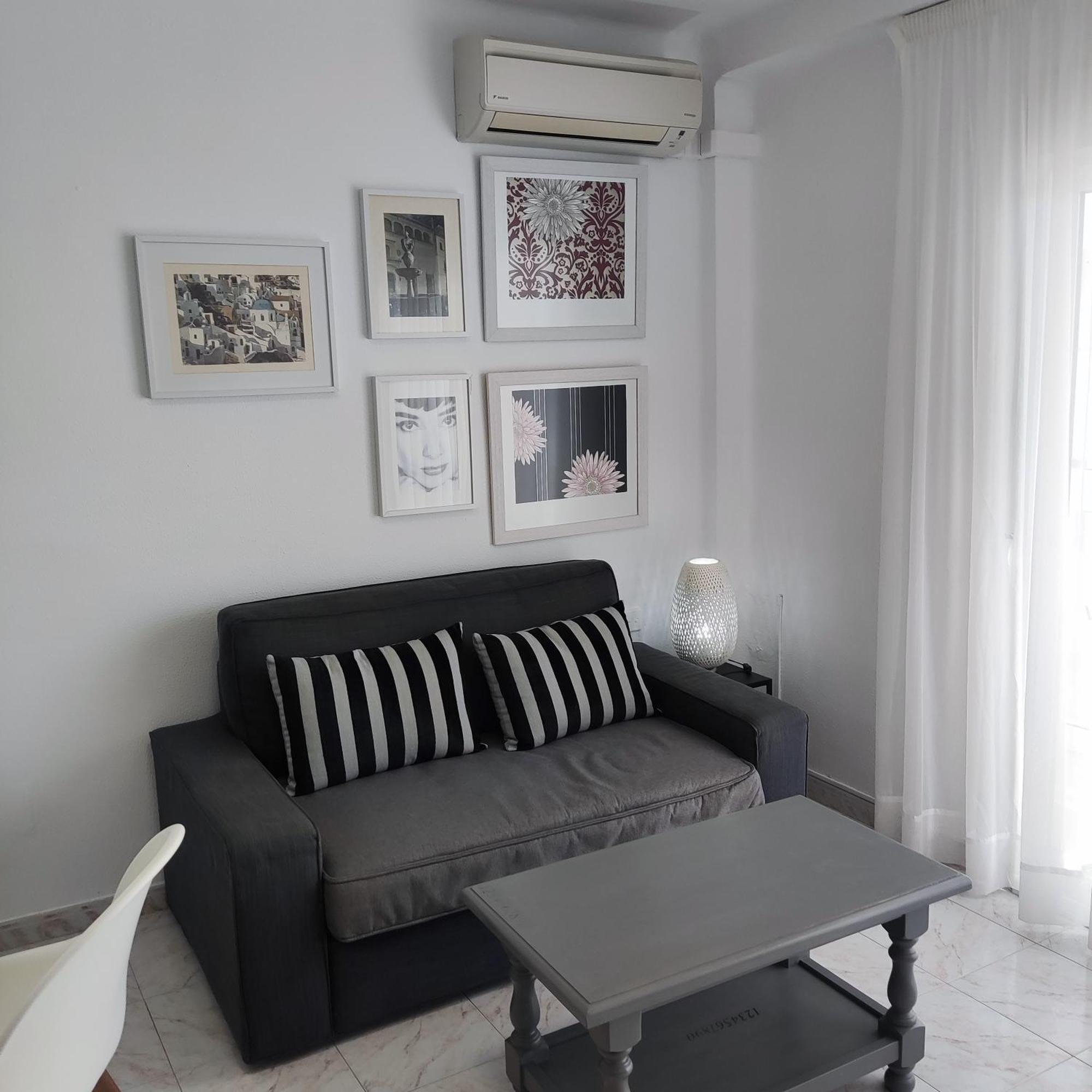 Gaviota Holidays Piscina Y Playa Apartment Nerja