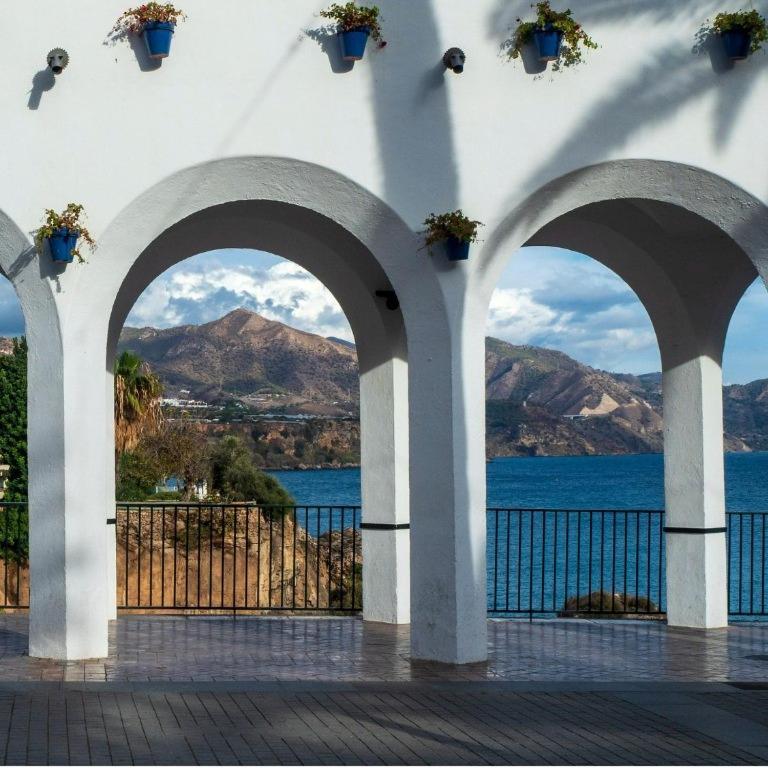 Romantic White -private Pool Villa Nerja