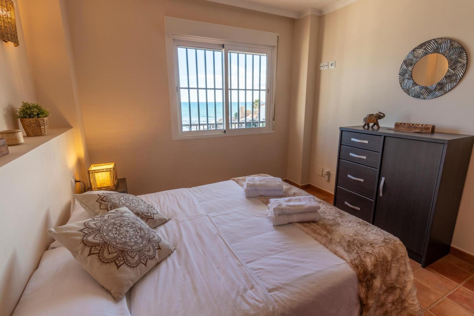Rentitspain Arce 13 Balcon Con Vista Al Mar Apartamento *