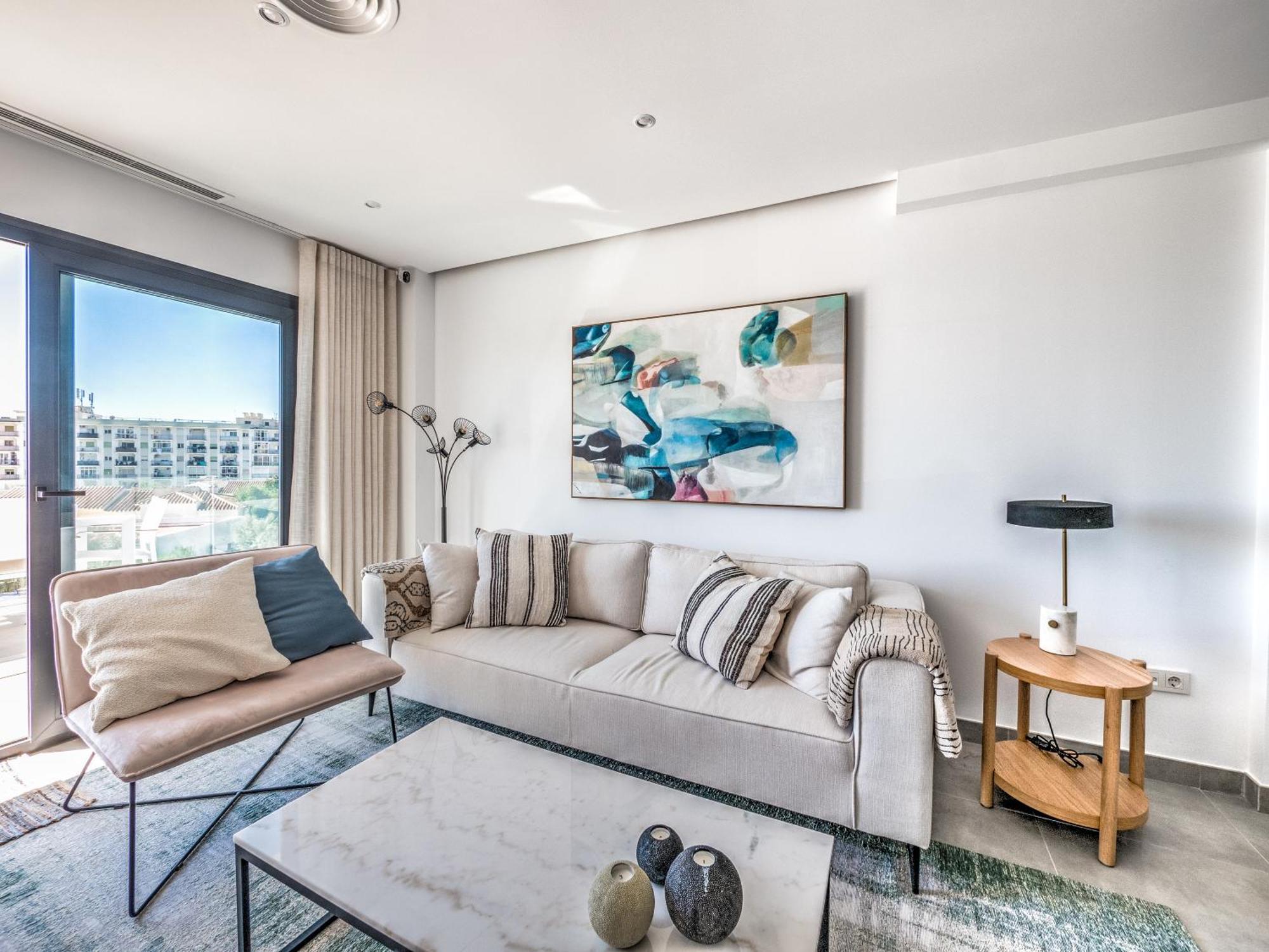 New Luxurious House With Rooftop Terrace And Pool Сasa de vacaciones