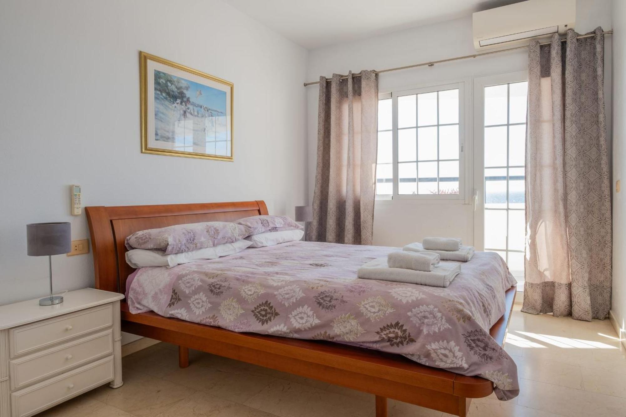 Chaparil 3-5 Spacious With Views Apartamento Nerja