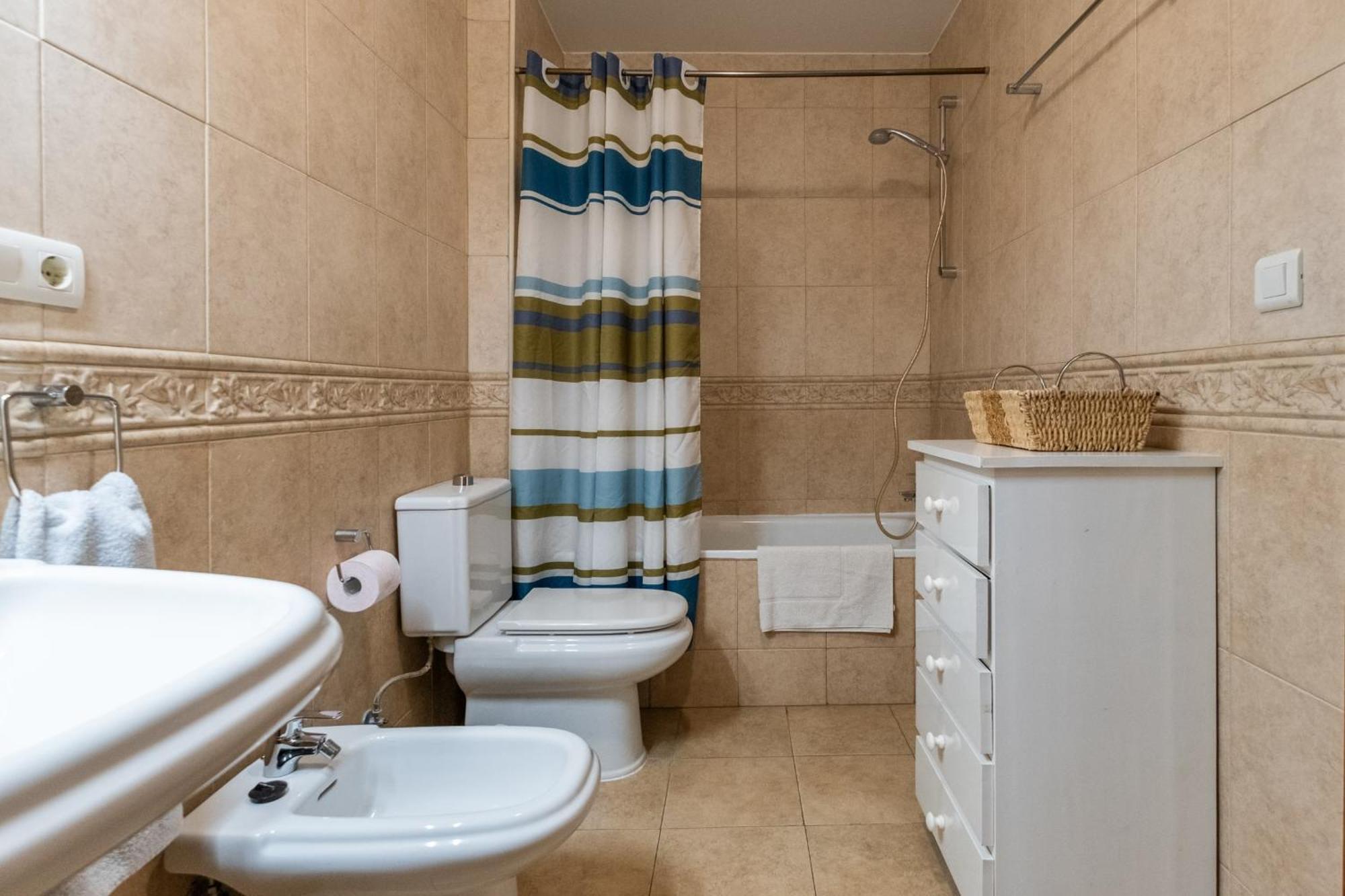 Chaparil 3-5 Spacious With Views Apartamento Nerja