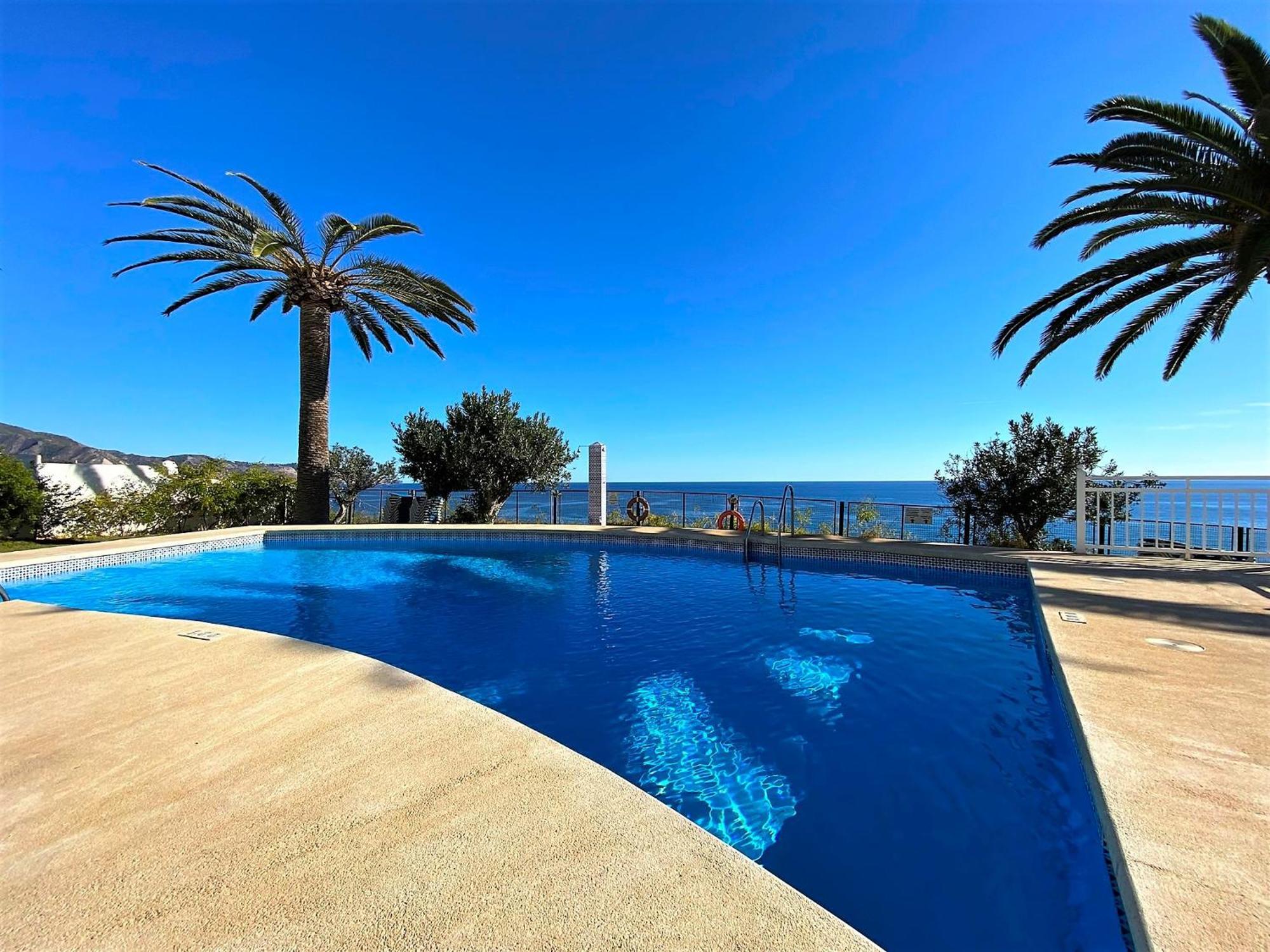 Tuhillo E1 Seaview Casasol Apartment