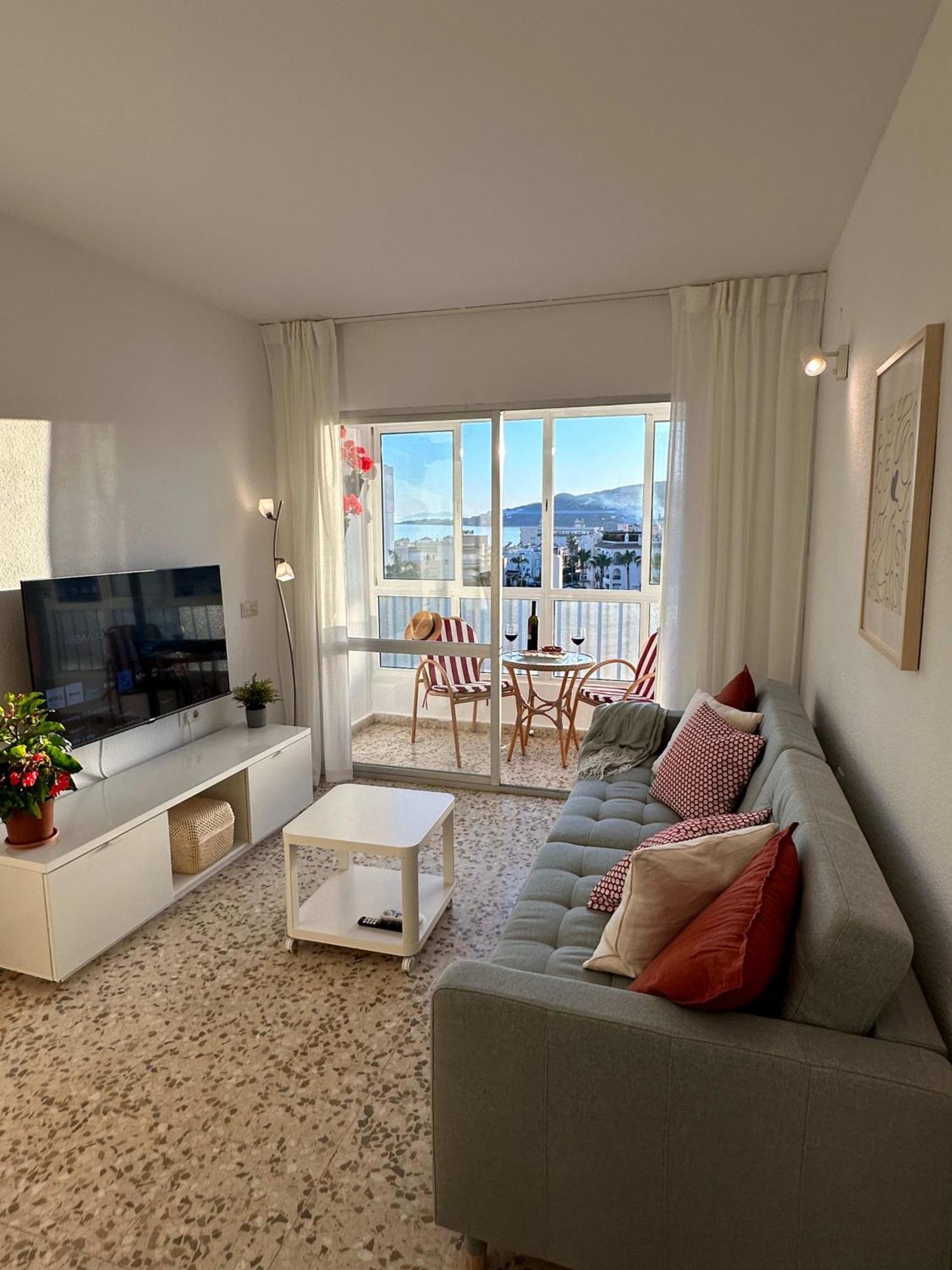 Apartamento Shr055 Playa Torrecilla Con Piscina Nerja