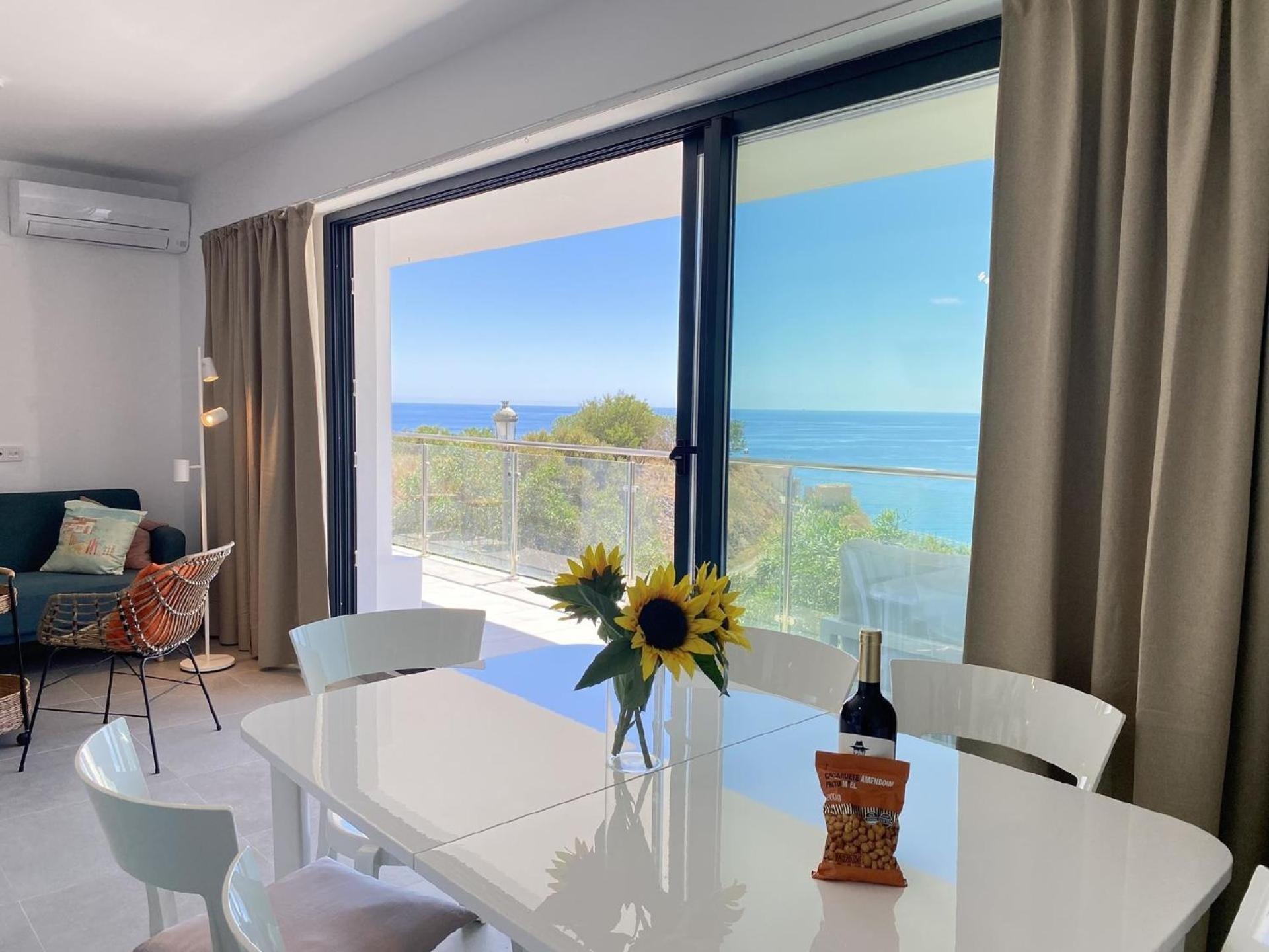 Apartment Fuer 4 Personen Ca 90 Qm In Nerja, Andalusien Costa Del Sol *